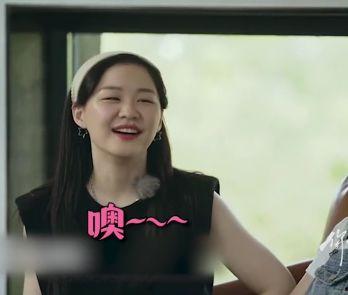 金靖吃瓜的表情,解锁娱乐圈最新瓜料